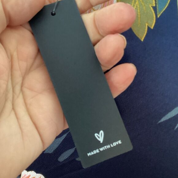 NWT Lulus Love Is Life Navy Blue Floral Print Wrap Dress Women’s Medium - Picture 9 of 14